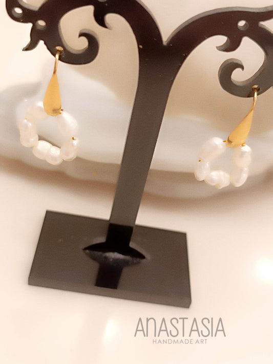 Earrings with fresh water pearls