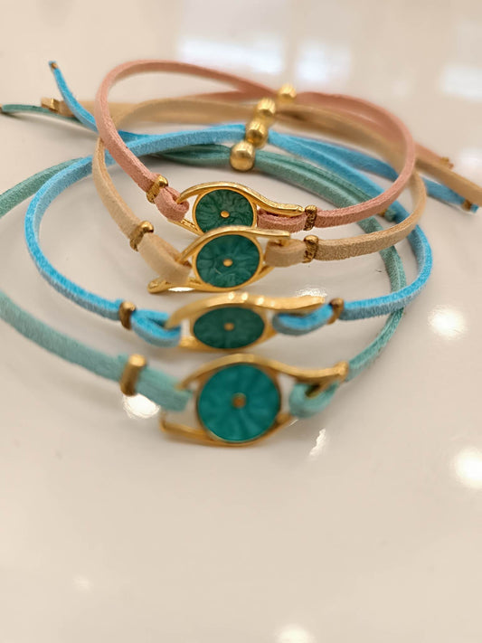 Bracelet with green eye