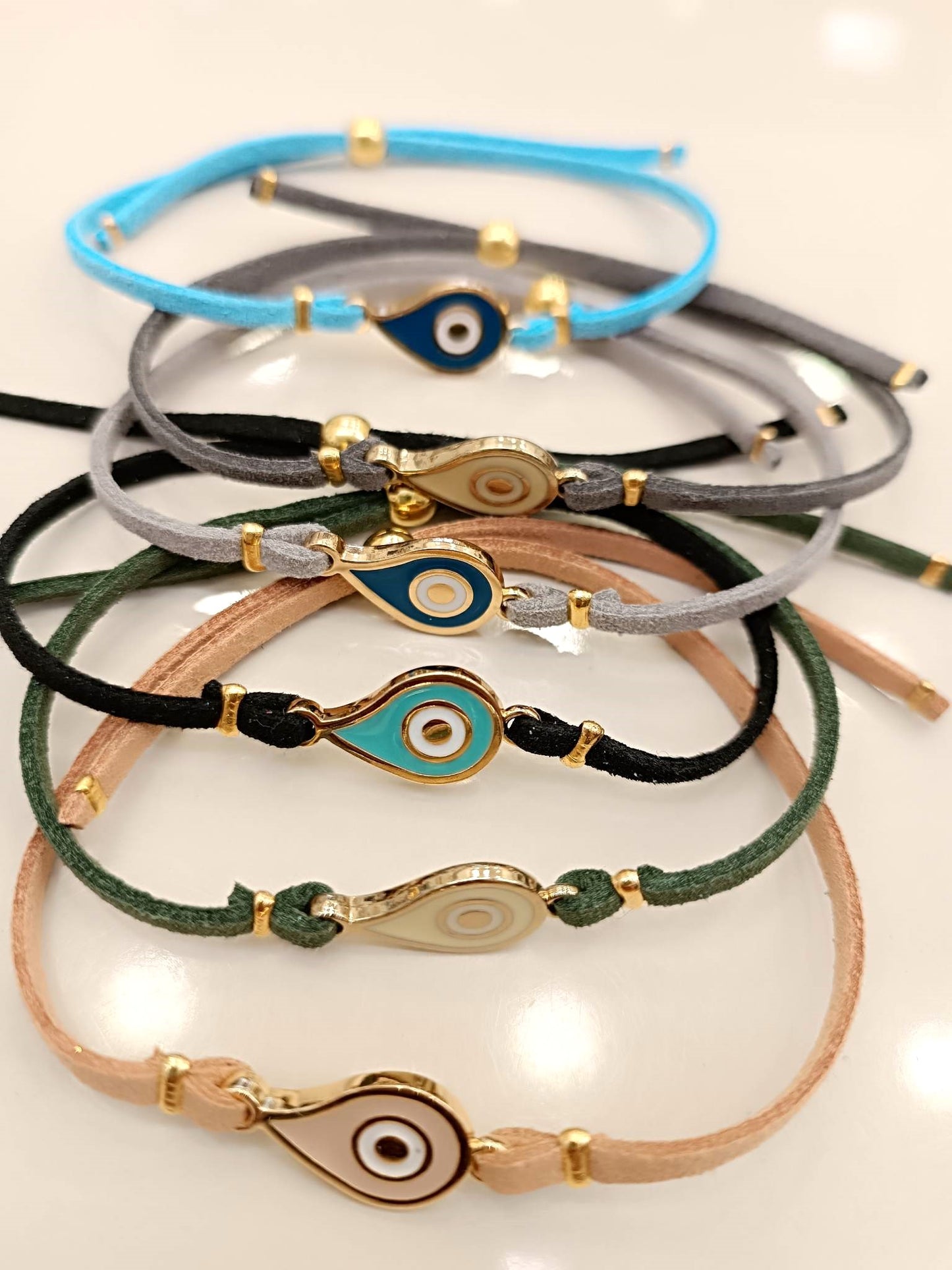 Bracelet with teardrops