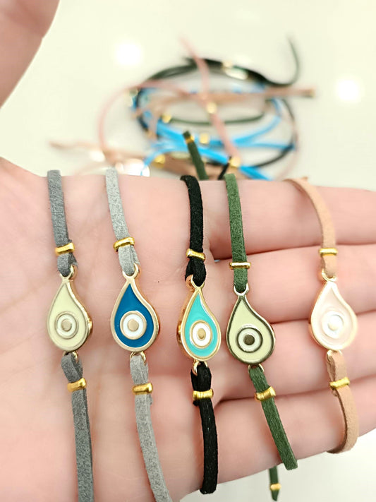 Bracelet with teardrops