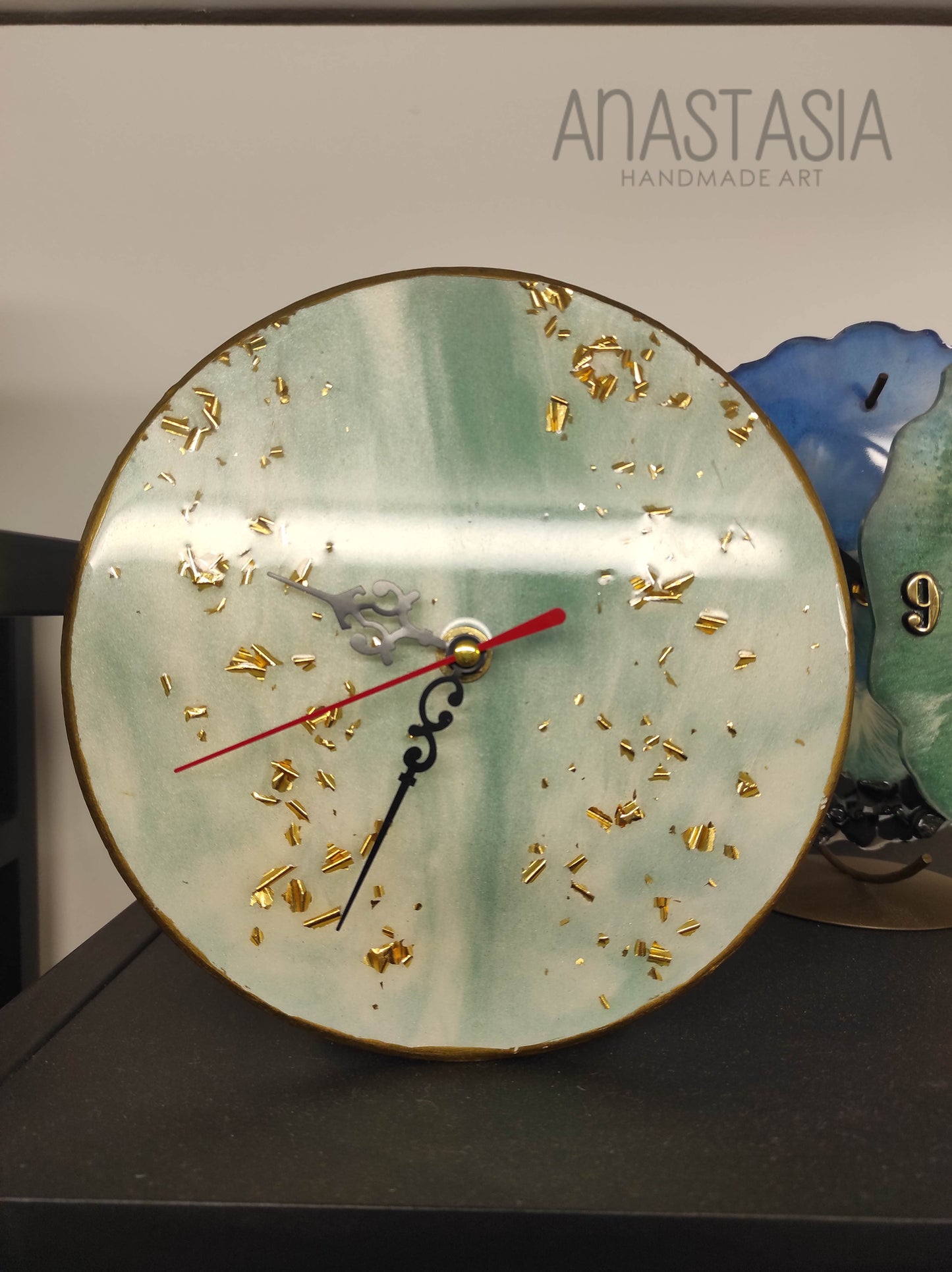 epoxy resin table clock 20 cm.